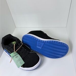 DC Black Sneakers with Blue Soles